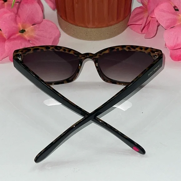 Betsey Johnson Brown Women’s Crystal Queen Cat Eye Sunglasses - Picture 3 of 11